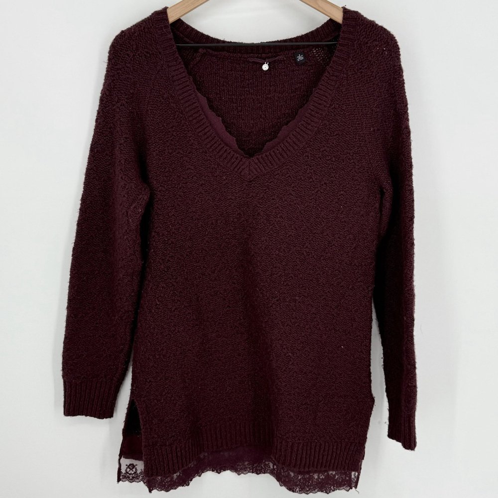 Knitted & Knotted Anthro Coquette V Neck Cranberry Tunic Split Hem Lace Trim S